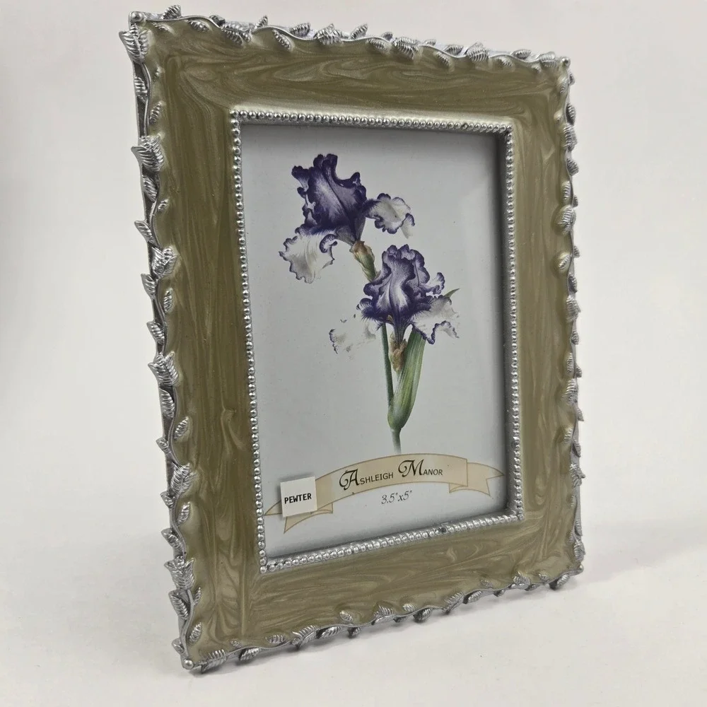 Ashleigh Manor elegant vintage
